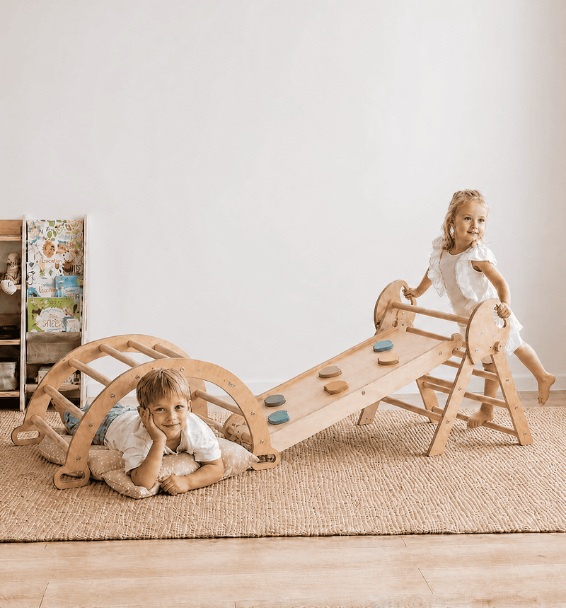 Set de Escalada 4 en 1 para Niños Pequeños: Escalera Triangular + Arco/Rocker + Tobogán/Rampa + Cojín - Pastel